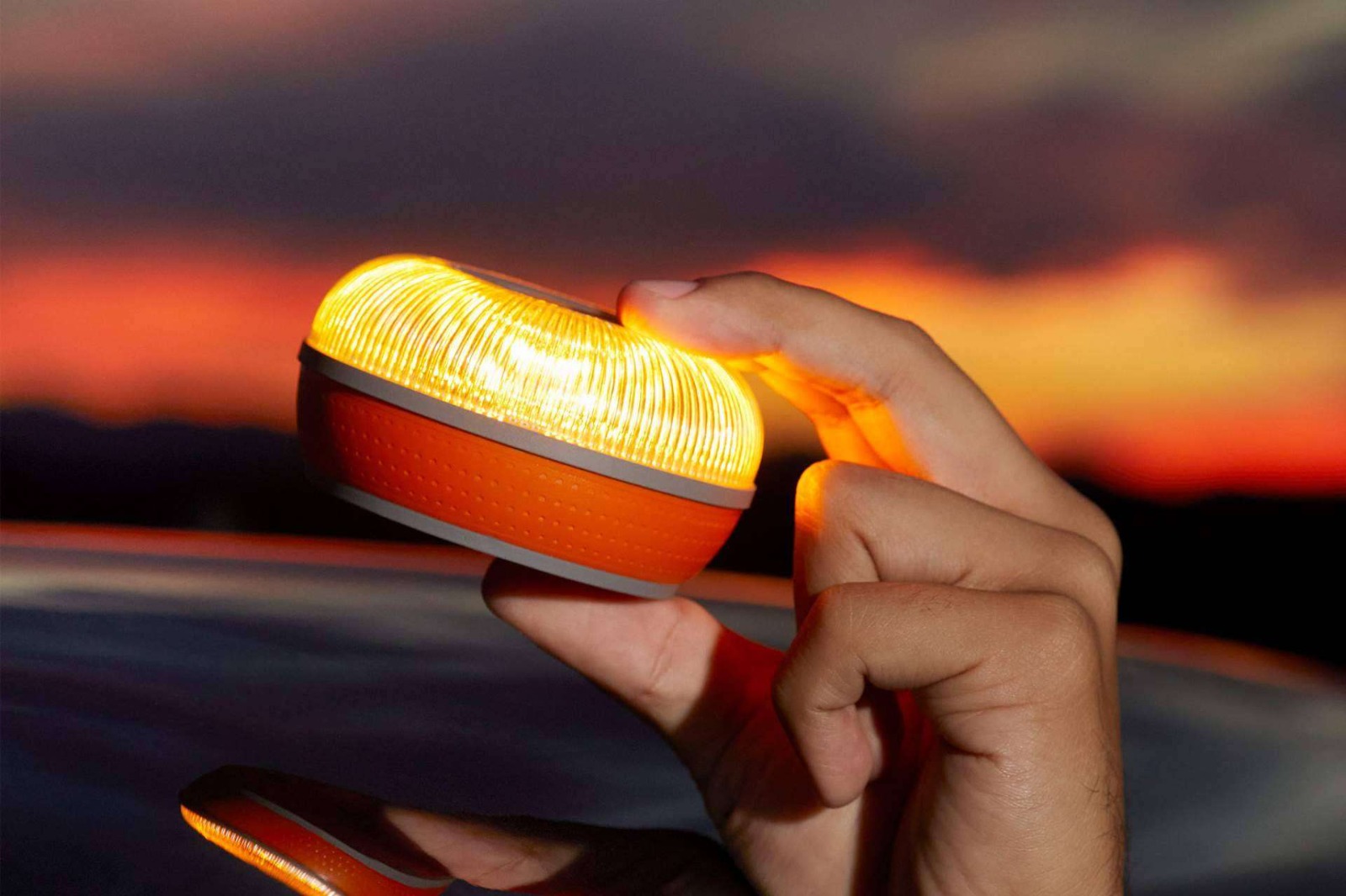 Die Vorteile der Warnleuchte V16: Sicherheit im Straßenverkehr